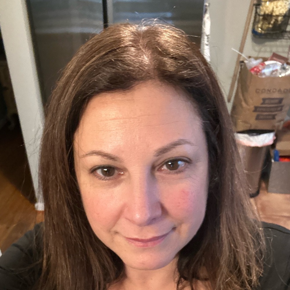 Meet your Posher, Lisa
